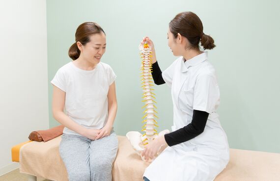 猫背をはじめ気になる姿勢を的確に直します | 米子市で体の痛みや不調にお困りならにじいろ整骨院へ